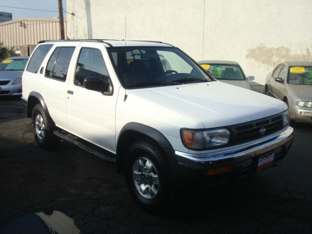 1999 Nissan Pathfinder LX V-6