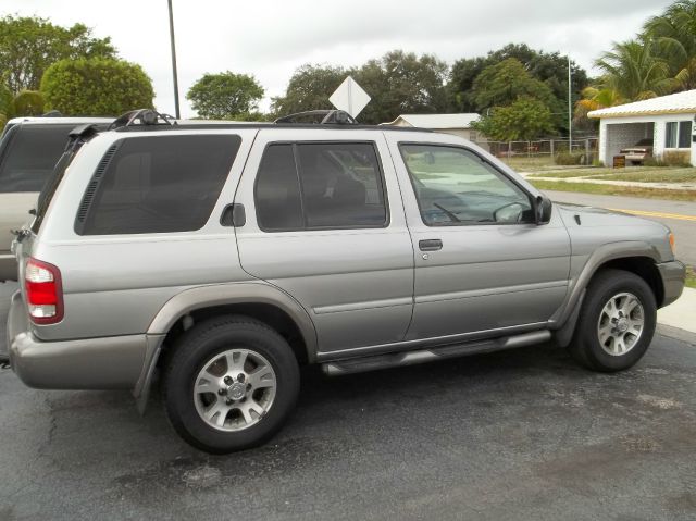 2000 Nissan Pathfinder EXT CAB Z-71