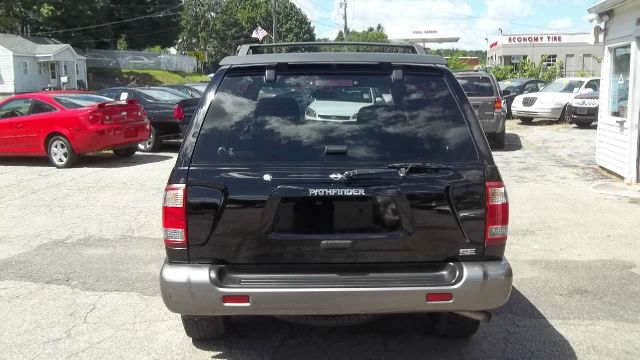 2000 Nissan Pathfinder EXT CAB Z-71