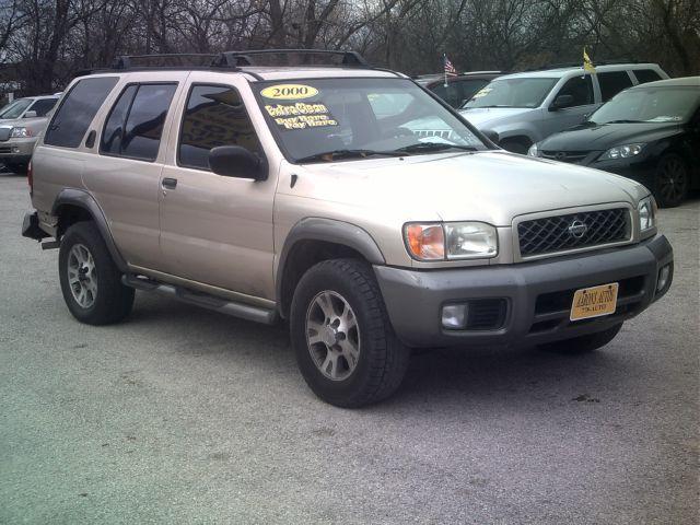 2000 Nissan Pathfinder Cougar