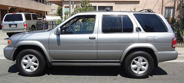 2001 Nissan Pathfinder EX-L AWD