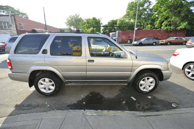 2001 Nissan Pathfinder EX-L AWD