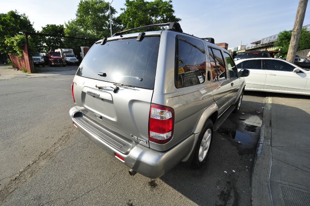 2001 Nissan Pathfinder EX-L AWD