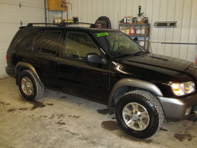 2001 Nissan Pathfinder EX-L W/ DVD System