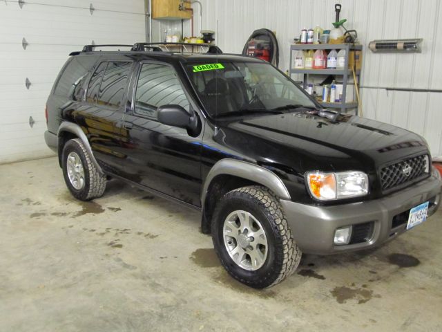 2001 Nissan Pathfinder EX-L W/ DVD System