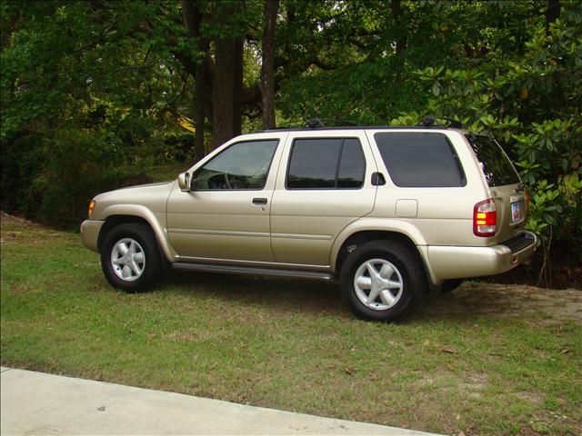 2001 Nissan Pathfinder Legacy