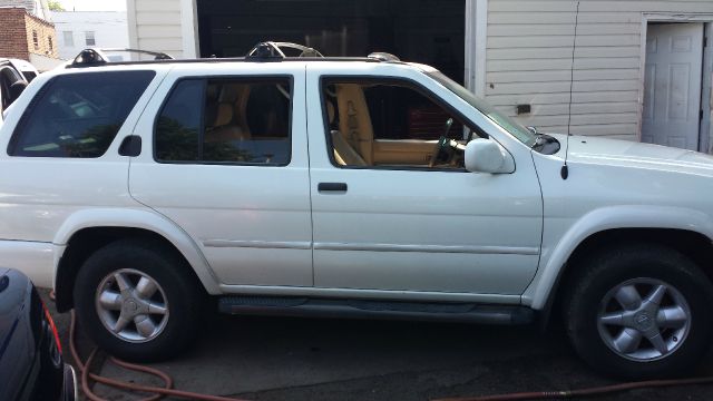 2001 Nissan Pathfinder 4dr 2.5L Turbo W/sunroof/3rd Row AWD SUV