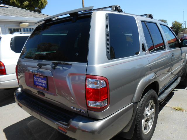 2001 Nissan Pathfinder EX-L W/ DVD System