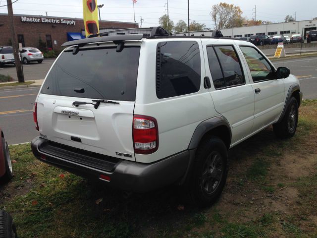 2001 Nissan Pathfinder EX-L W/ DVD System