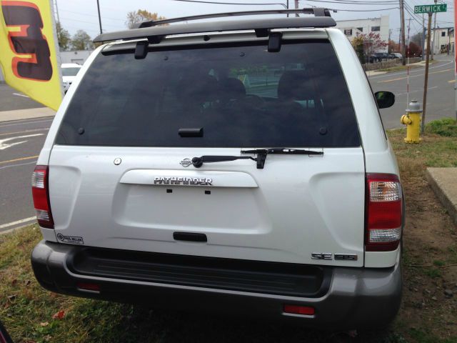 2001 Nissan Pathfinder EX-L W/ DVD System