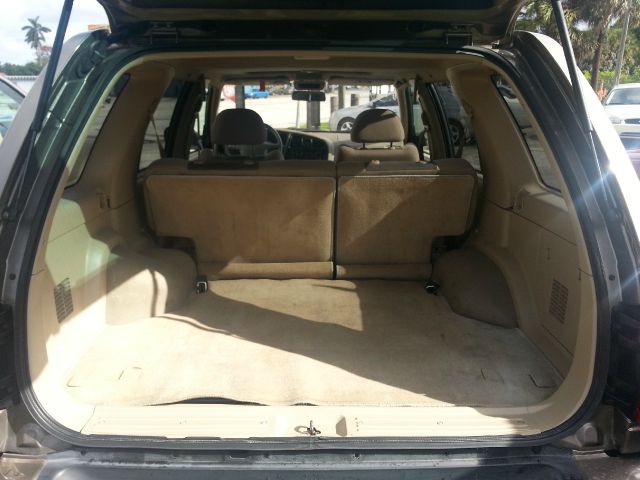 2001 Nissan Pathfinder EX-L W/ DVD System