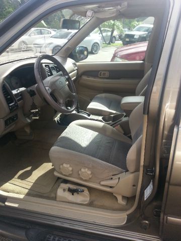 2001 Nissan Pathfinder EX-L W/ DVD System