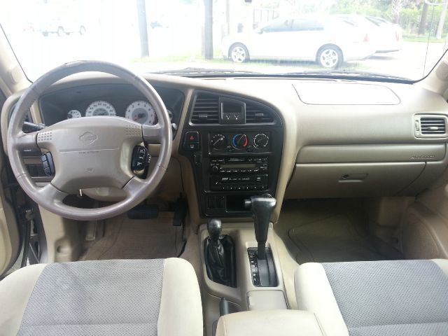 2001 Nissan Pathfinder EX-L W/ DVD System