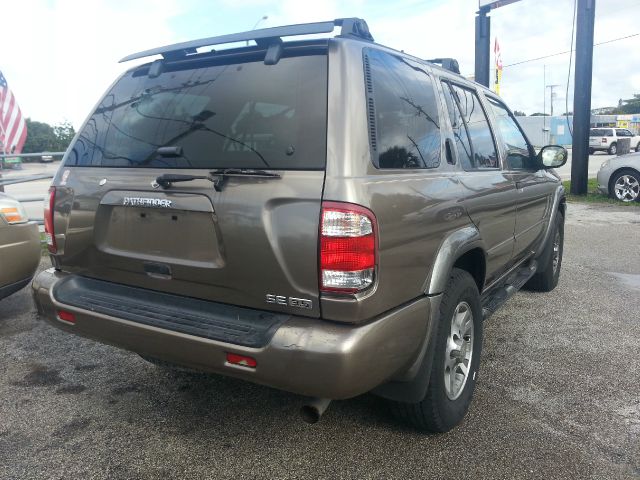 2001 Nissan Pathfinder EX-L W/ DVD System