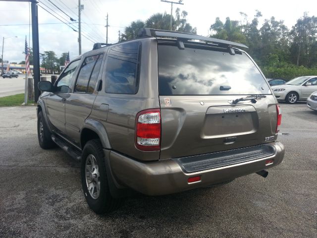 2001 Nissan Pathfinder EX-L W/ DVD System