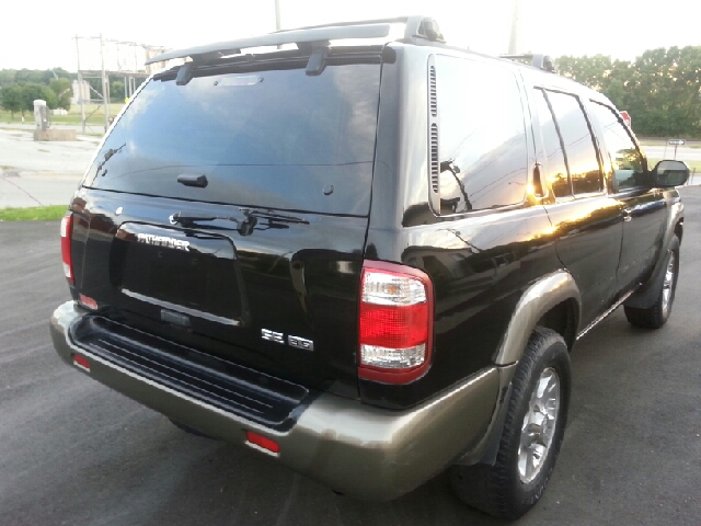 2001 Nissan Pathfinder EX-L W/ DVD System