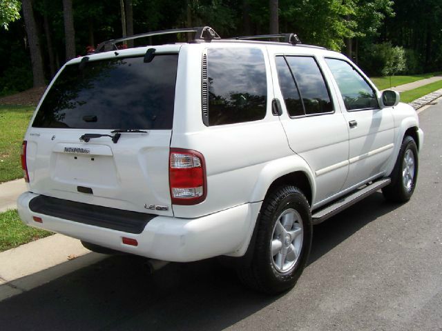 2001 Nissan Pathfinder EX-L AWD