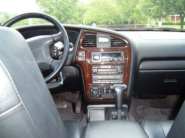 2001 Nissan Pathfinder EX-L AWD