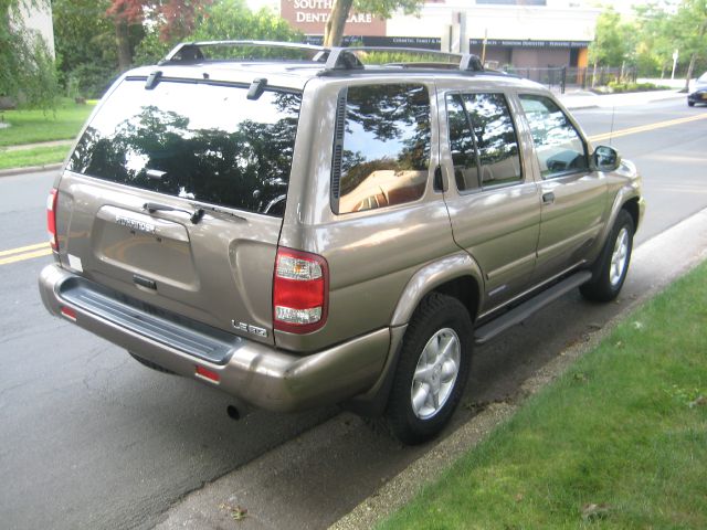 2001 Nissan Pathfinder EX-L AWD