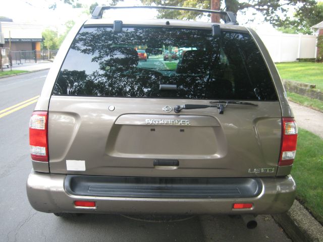 2001 Nissan Pathfinder EX-L AWD