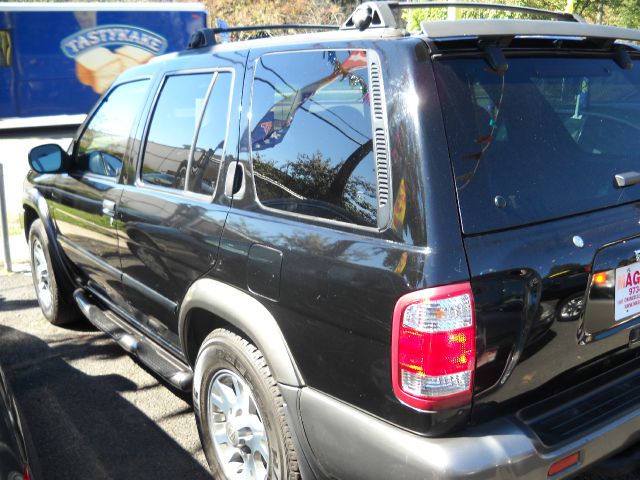 2001 Nissan Pathfinder EX-L W/ DVD System