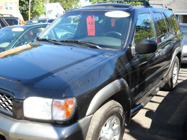 2001 Nissan Pathfinder EX-L W/ DVD System