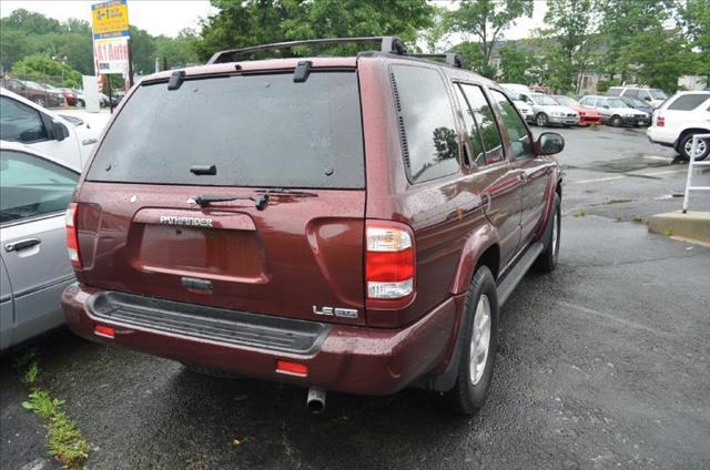 2001 Nissan Pathfinder WOW Super LOW Miles Charged