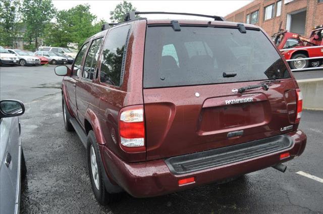 2001 Nissan Pathfinder WOW Super LOW Miles Charged