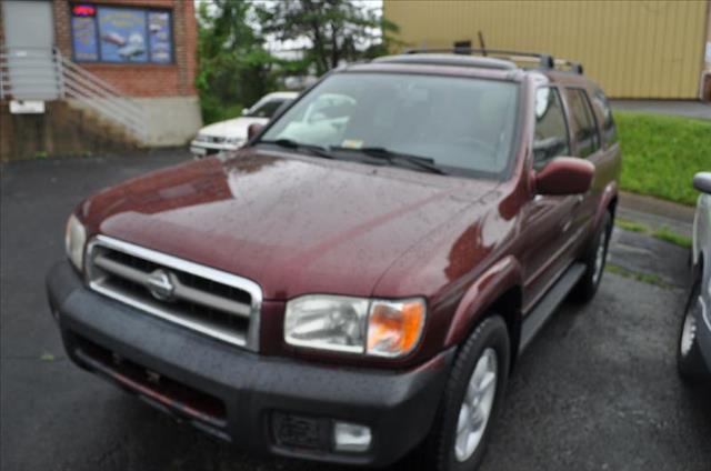 2001 Nissan Pathfinder WOW Super LOW Miles Charged