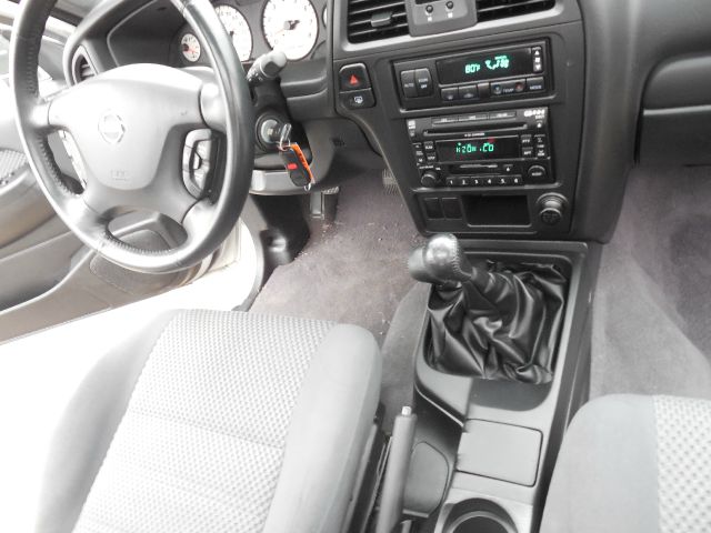 2002 Nissan Pathfinder EX-L W/ DVD System