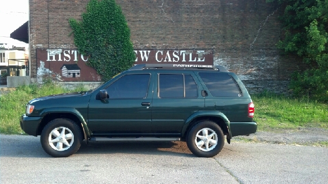 2002 Nissan Pathfinder EX-L W/ DVD System