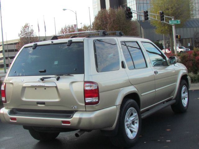 2002 Nissan Pathfinder EX-L AWD