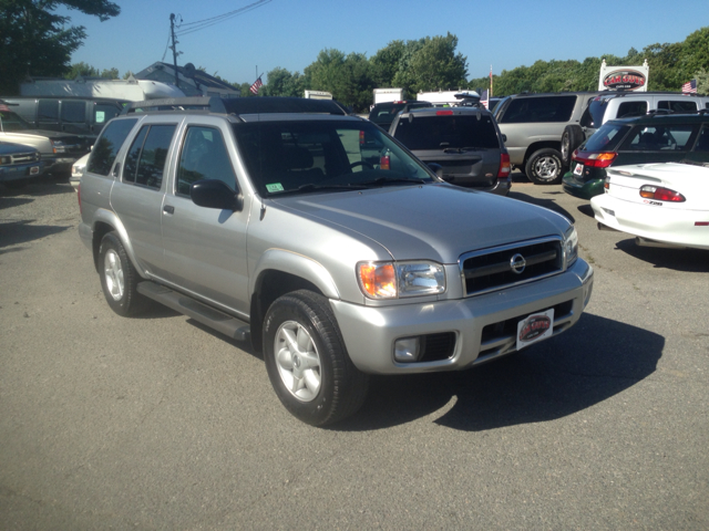 2002 Nissan Pathfinder EX-L W/ DVD System