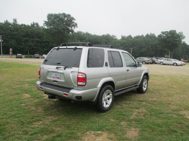 2002 Nissan Pathfinder EX-L W/ DVD System