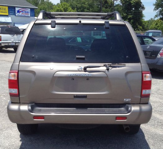 2002 Nissan Pathfinder EX-L W/ DVD System