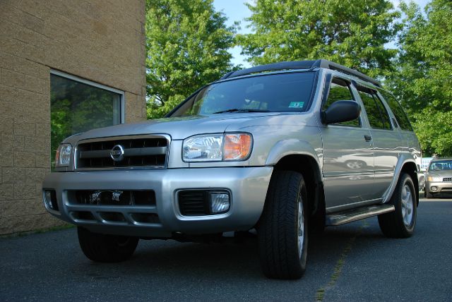 2002 Nissan Pathfinder EX-L W/ DVD System