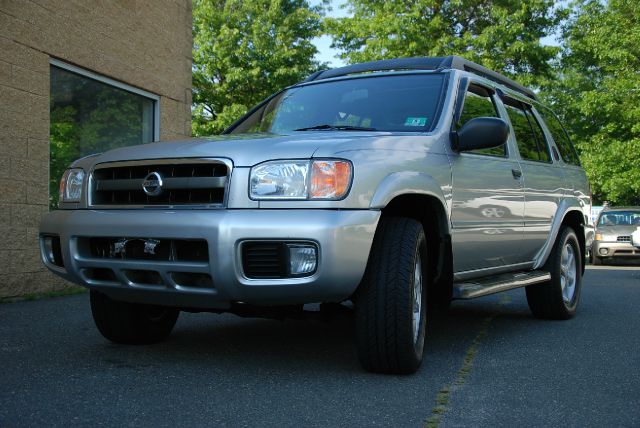 2002 Nissan Pathfinder EX-L W/ DVD System