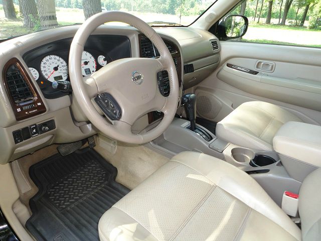 2002 Nissan Pathfinder EX-L AWD