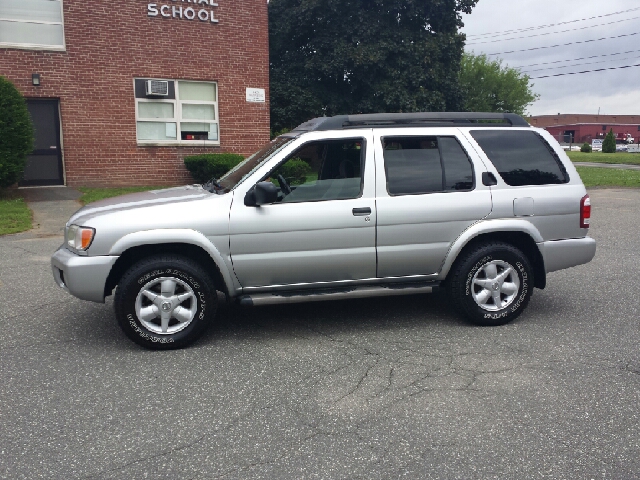 2002 Nissan Pathfinder EX-L W/ DVD System