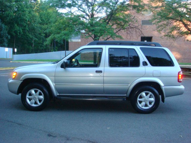 2002 Nissan Pathfinder EX-L W/ DVD System