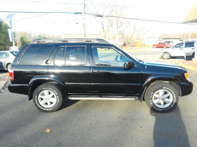 2002 Nissan Pathfinder EX-L W/ DVD System