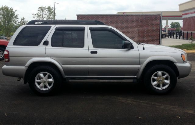 2002 Nissan Pathfinder EX-L W/ DVD System