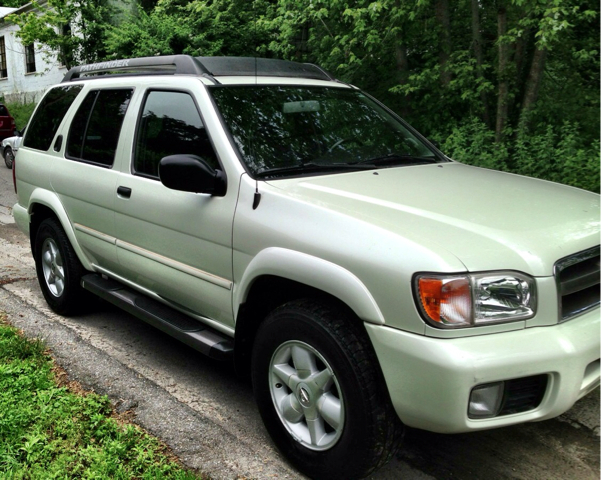 2002 Nissan Pathfinder EX-L W/ DVD System