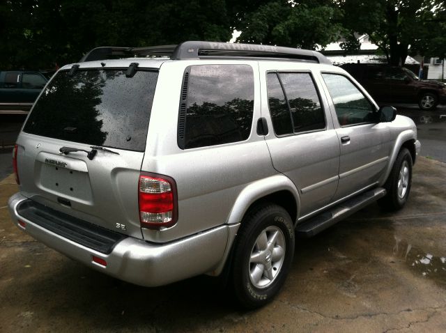 2002 Nissan Pathfinder EX-L W/ DVD System