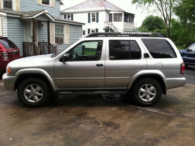 2002 Nissan Pathfinder EX-L W/ DVD System