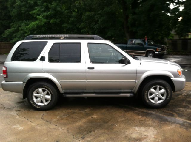 2002 Nissan Pathfinder EX-L W/ DVD System