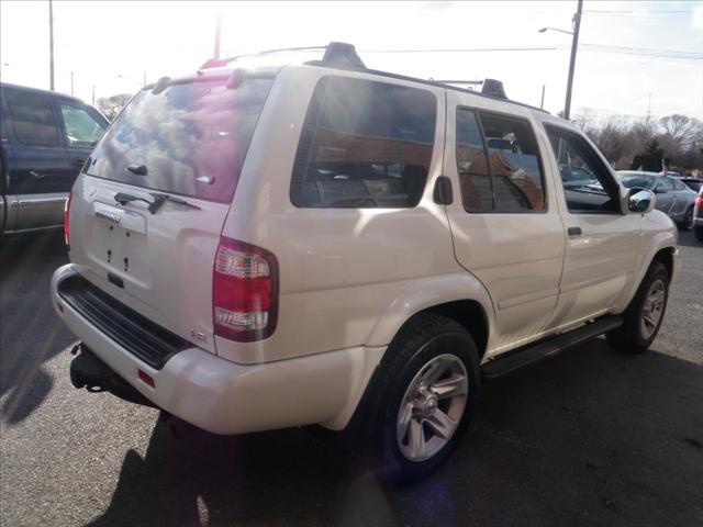 2003 Nissan Pathfinder 4dr Sdn Auto GLS w/XM