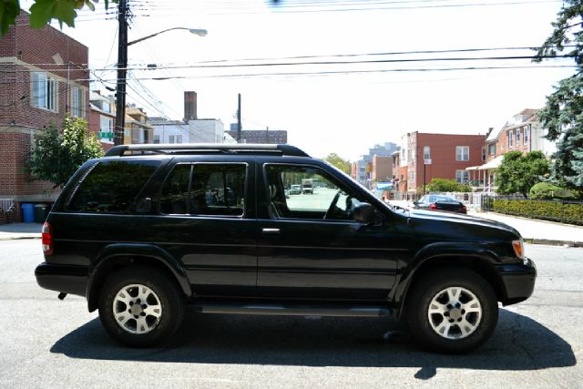 2003 Nissan Pathfinder EX-L W/ DVD System