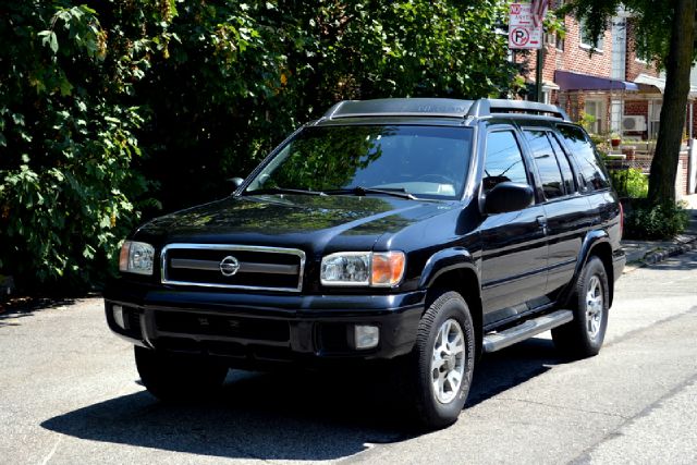 2003 Nissan Pathfinder EX-L W/ DVD System