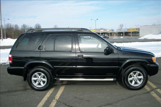 2003 Nissan Pathfinder SE